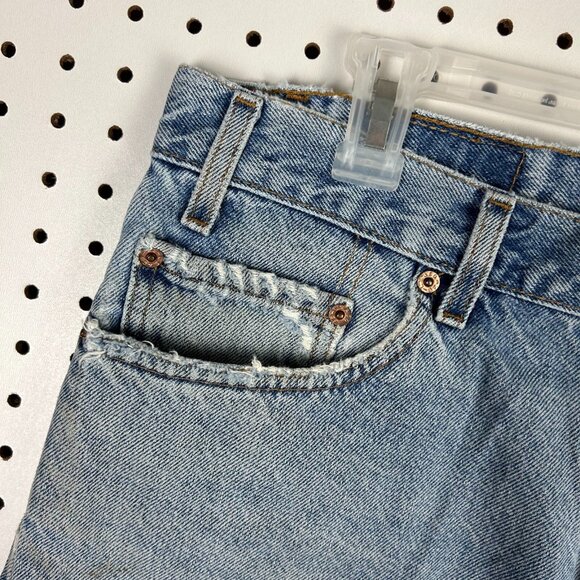 Levi's 550 Vintage Blue Jean Shorts Jort Sz 36 Relaxed Fit Distressed Light Wash - Picture 6 of 9